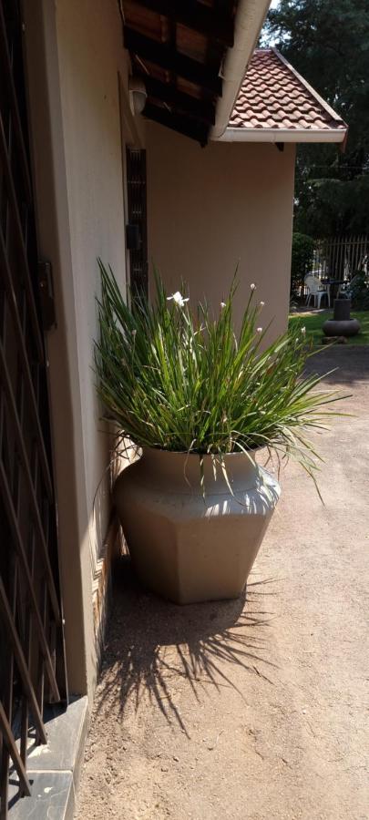 Atterbury Self Catering Studios Pretoria-Noord 外观 照片