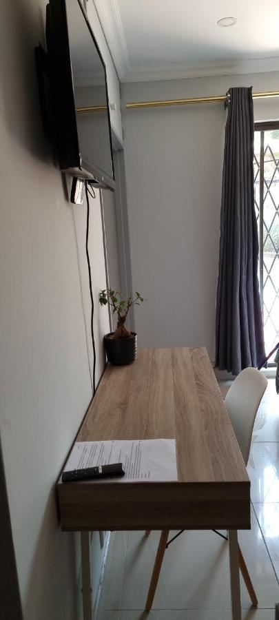 Atterbury Self Catering Studios Pretoria-Noord 外观 照片