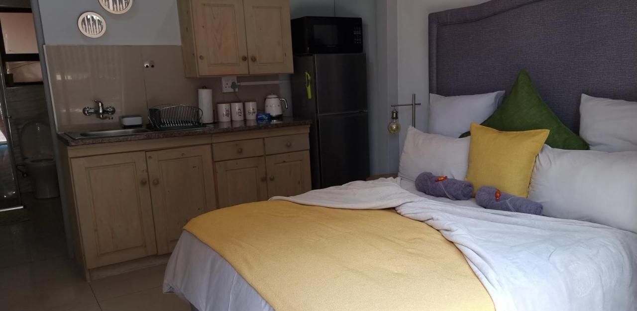 Atterbury Self Catering Studios Pretoria-Noord 外观 照片