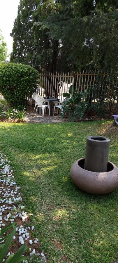 Atterbury Self Catering Studios Pretoria-Noord 外观 照片