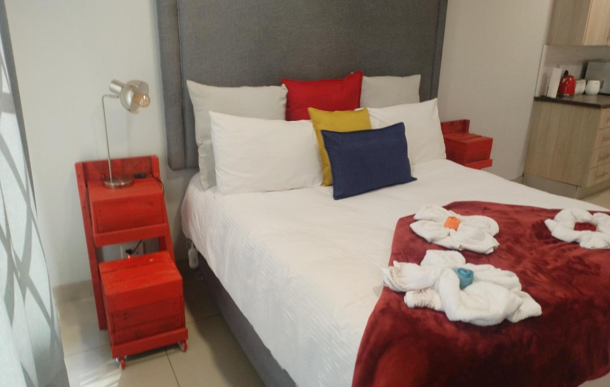 Atterbury Self Catering Studios Pretoria-Noord 外观 照片